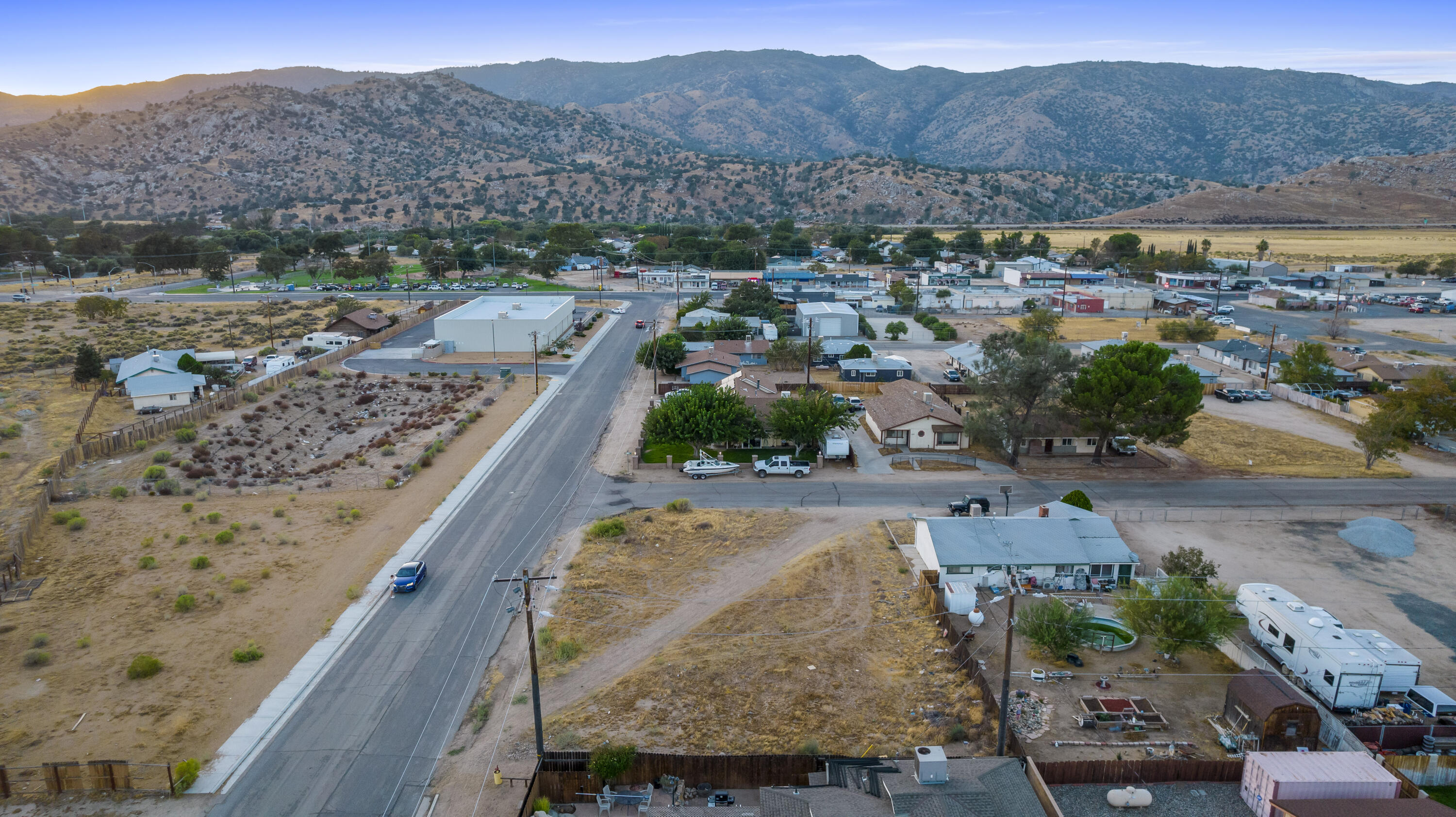 Flower Street Mountain Mesa, CA 93240 - Photo 3 of 10 a view of a city