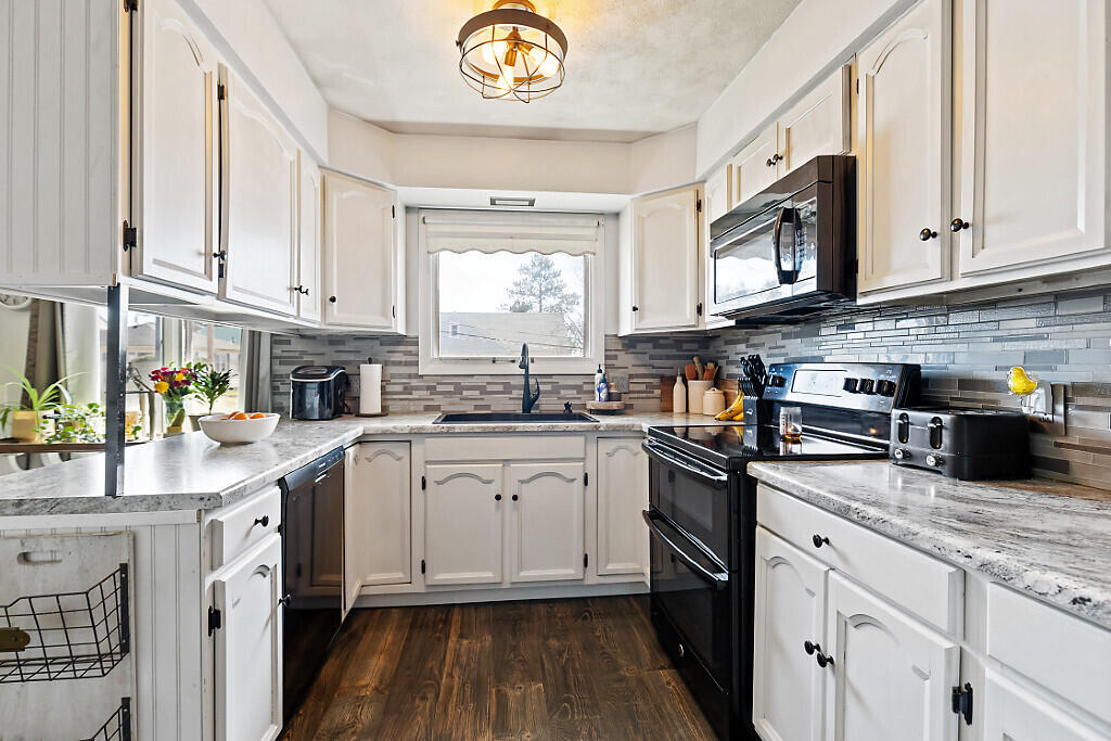 6 Victor Terrace Winslow, ME 04901 - Photo 18 of 62 21_BP5A2160_DxO_mls