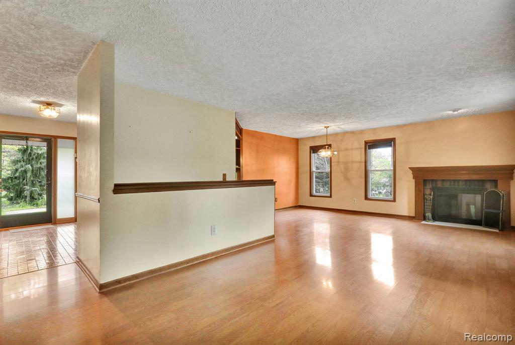 3305 Ridgefield Road Lansing, MI 48906 - Photo 6 of 46 Gallery Image 6