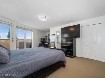 $595,000 | 1645 West School Street, Unit 418, Chicago, IL 60657