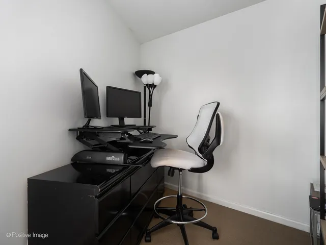 $595,000 | 1645 West School Street, Unit 418, Chicago, IL 60657