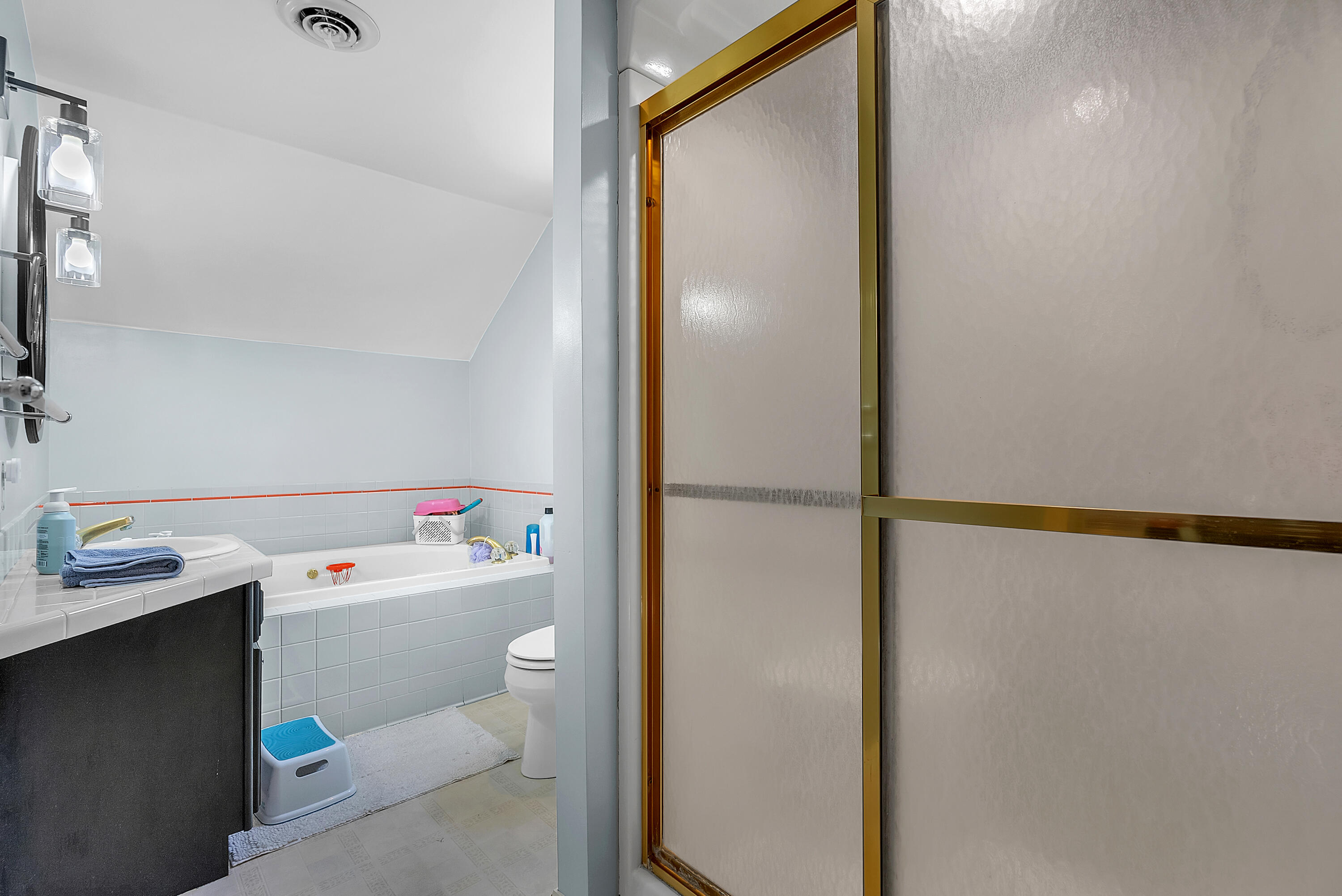 115 West Monroe Street Goodland, IN 47948 - Photo 24 of 36 a utility room with dryer and washer