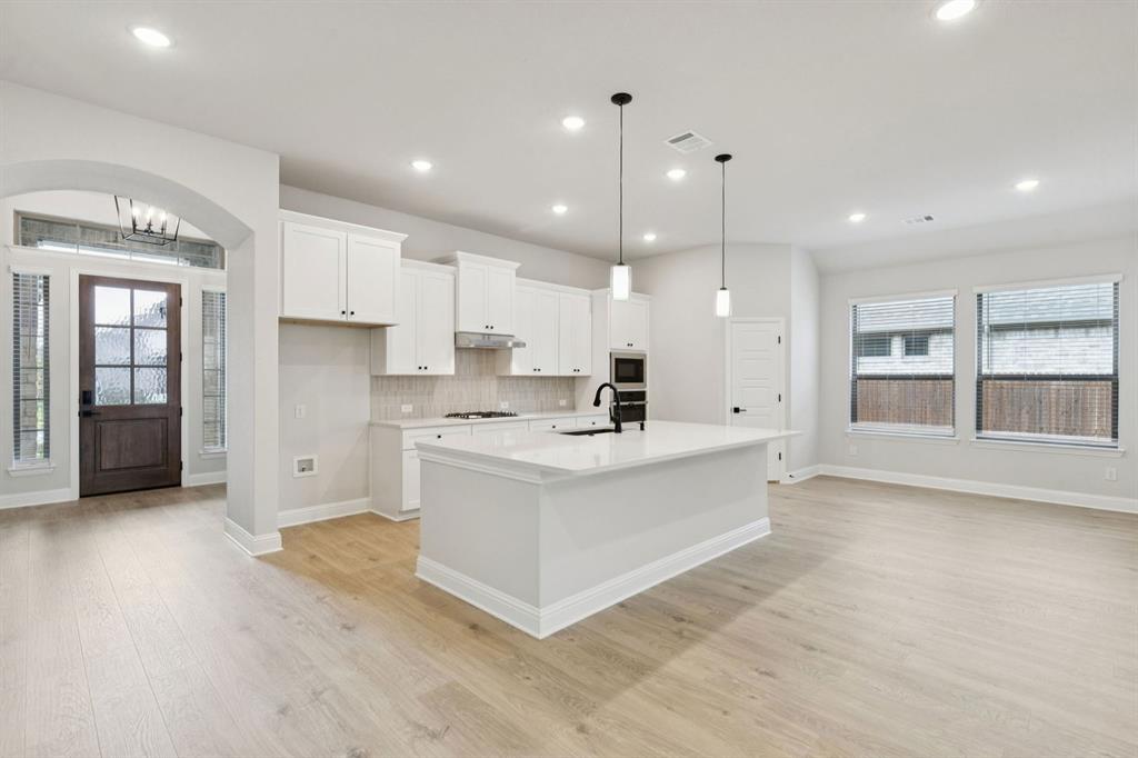 1854 Silver Birch Road Waxahachie, TX 75165 - Photo 3 of 18 2-1854Silver_003