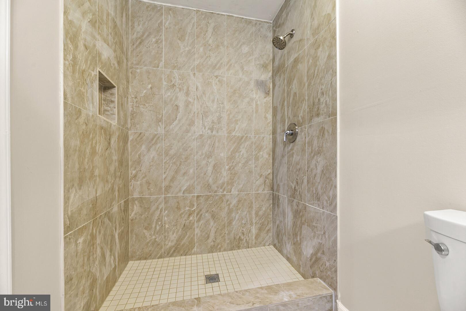 8455 Wellington Road Manassas, VA 20109 - Photo 14 of 28 master bath