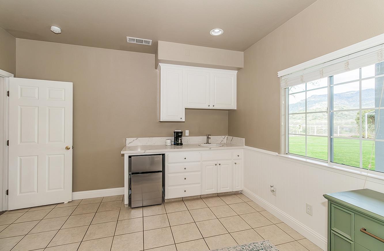 21777 Tollhouse Road Clovis, CA 93619 - Photo 28 of 99