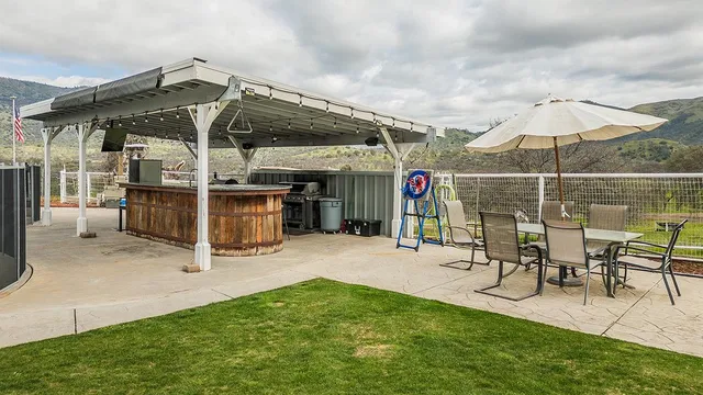 $1,301,000 | 21777 Tollhouse Road, Clovis, CA 93619