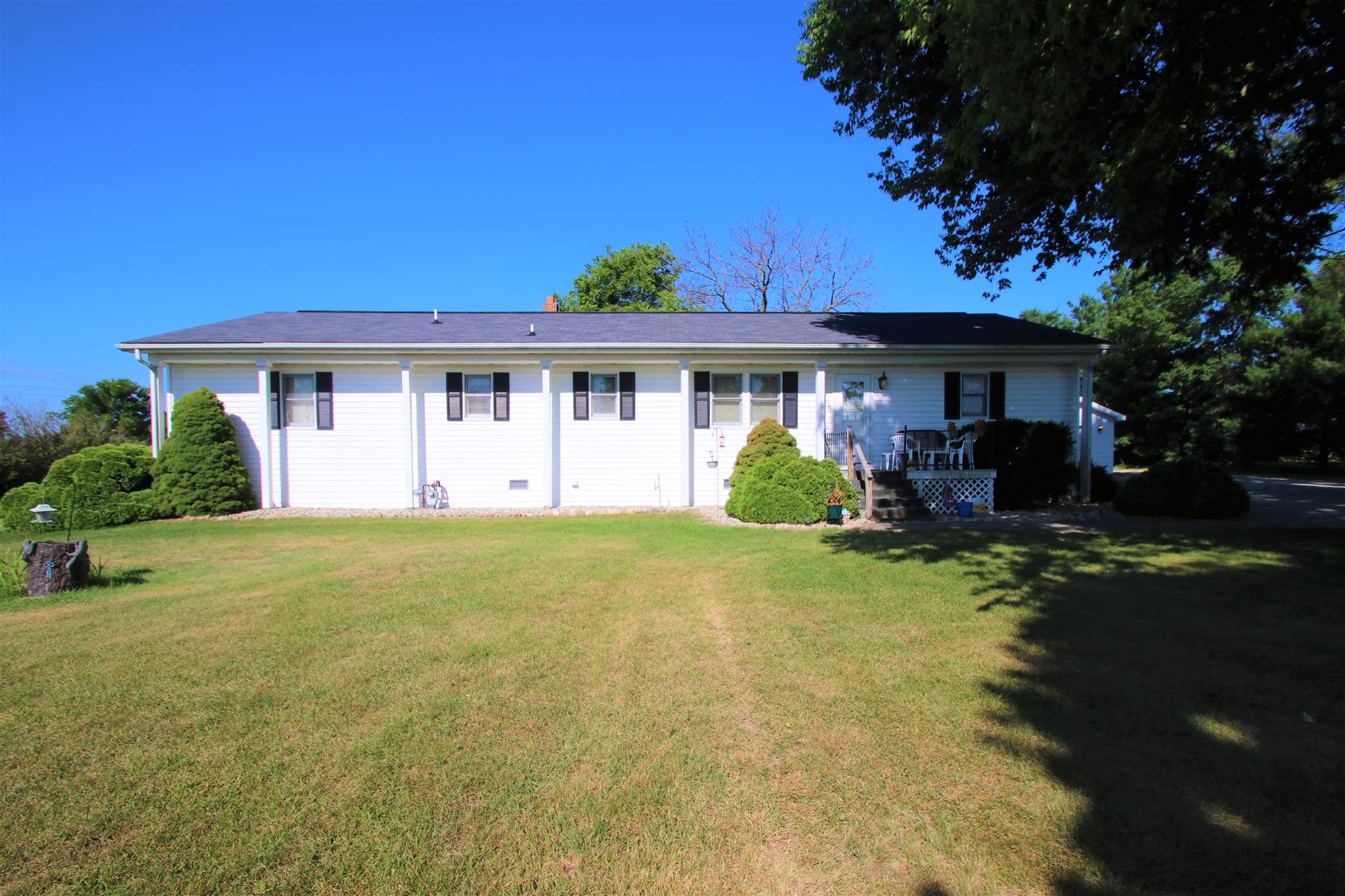 5293 Fir Road Bremen, IN 46506 - Photo 1 of 36