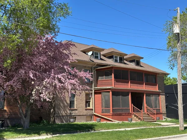 $224,000 | 117 11th Street South, Fargo, ND 58103