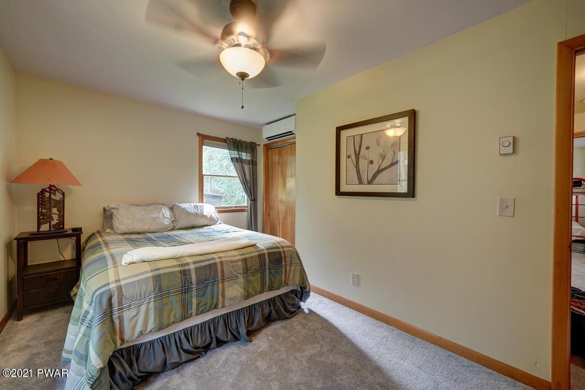 809 South Shore Road Tafton, PA 18464 - Photo 28 of 43 Bedroom 4 (2)