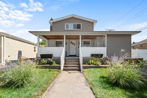 $475,000 | 4333 Blanchan Avenue, Brookfield, IL 60513