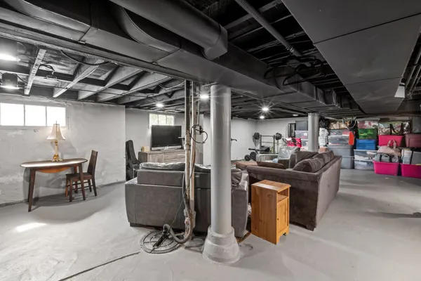 $475,000 | 4333 Blanchan Avenue, Brookfield, IL 60513