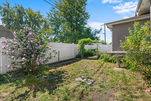 $475,000 | 4333 Blanchan Avenue, Brookfield, IL 60513