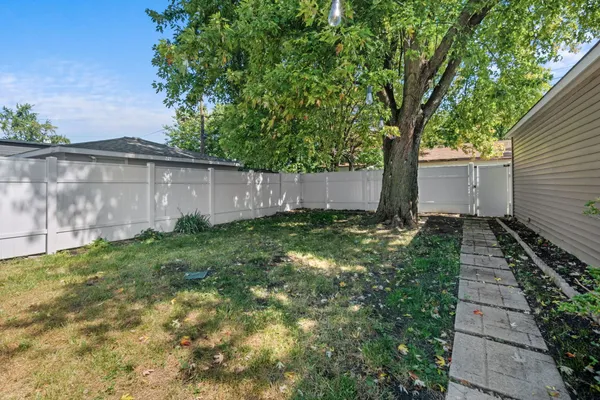 $475,000 | 4333 Blanchan Avenue, Brookfield, IL 60513