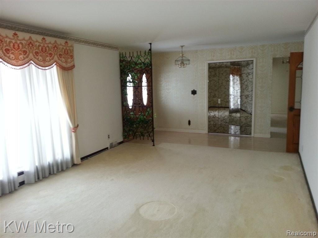 3625 Crooks Road Troy, MI 48084 - Photo 5 of 15 Living Room