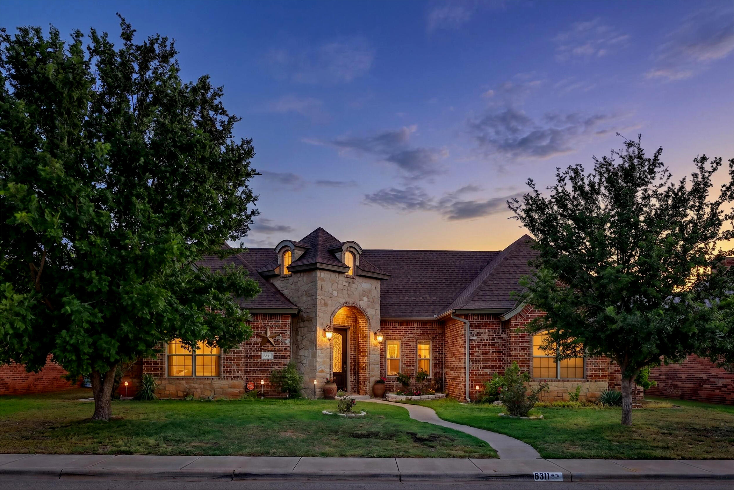 6311 77th Street Lubbock, TX 79424 - Photo 4 of 42 42_img_6343_vtw_1