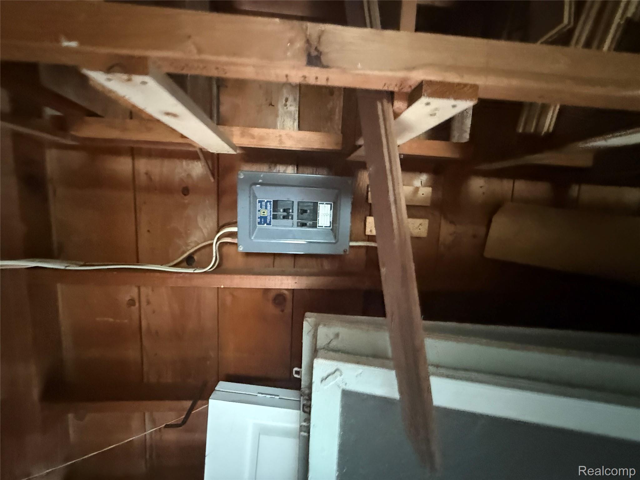 3176 East Fisher Road Bay City, MI 48706 - Photo 20 of 25 Utilities featuring electric panel