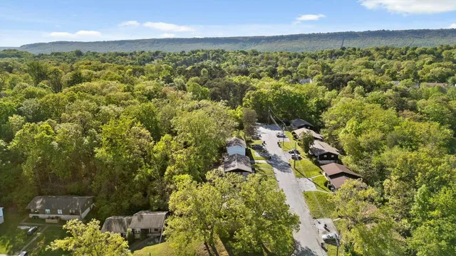 $353,200 | 810 Forest Dale Lane, Hixson, TN 37343