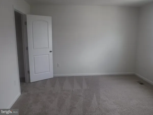 $1,825 | 202 Magellan Drive, Martinsburg, WV 25404