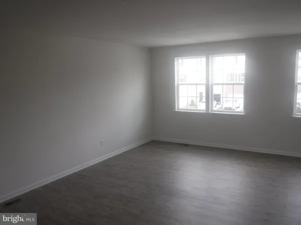 $1,825 | 202 Magellan Drive, Martinsburg, WV 25404