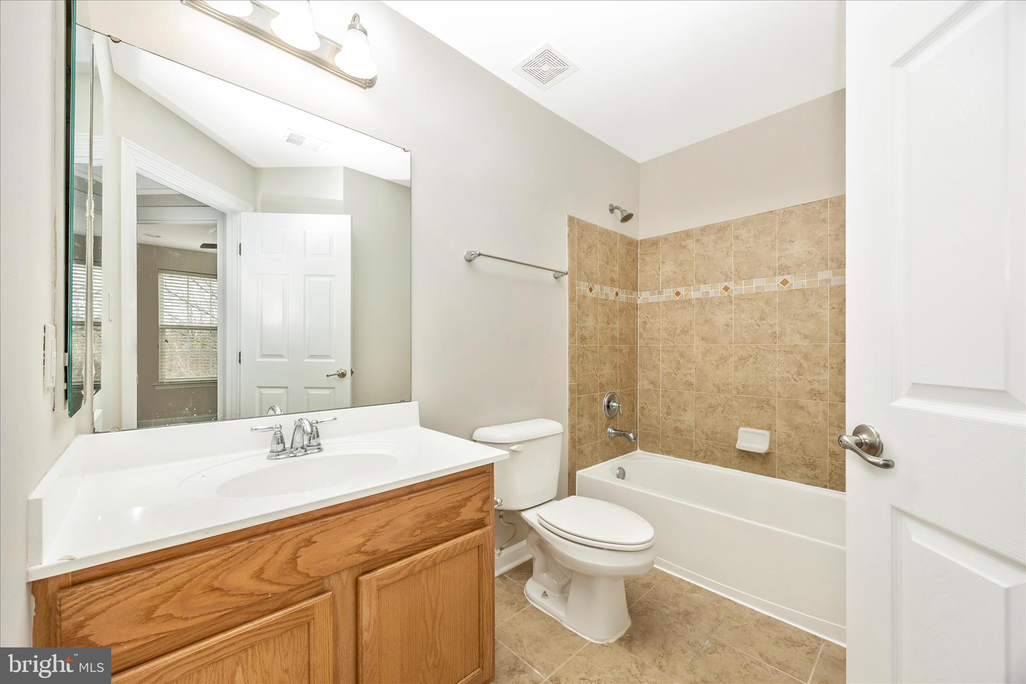 1101 Spring Run Court Frederick, MD 21702 - Photo 30 of 62 Hall Bath