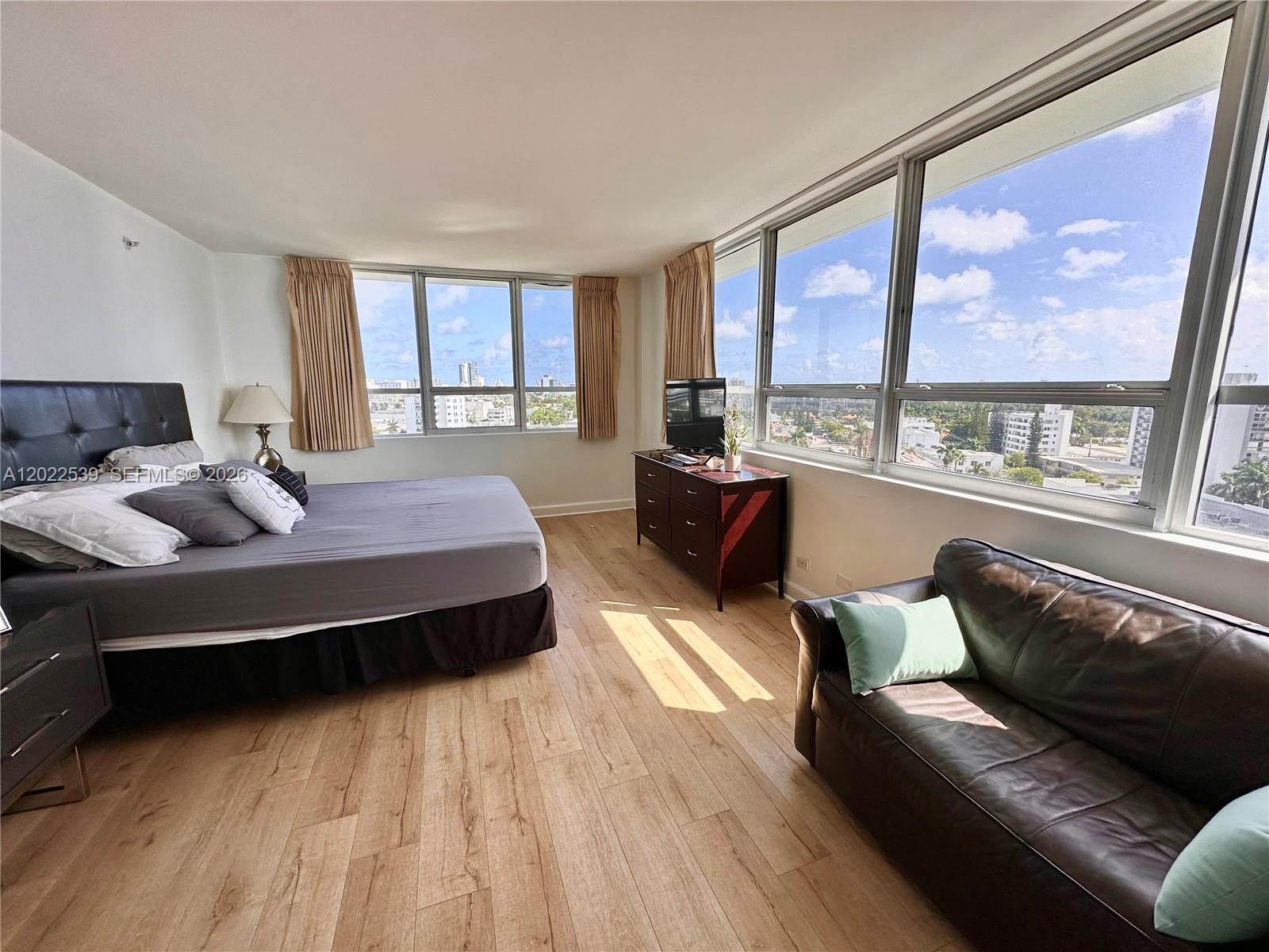 1500 Bay Road, Unit 1114S Miami Beach, FL 33139 - Photo 9 of 29