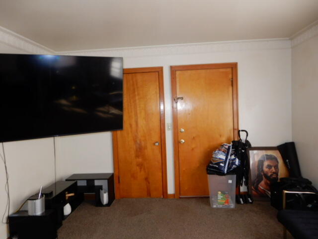 3724 North 57th Street Milwaukee, WI 53216 - Photo 2 of 17 Living room 1