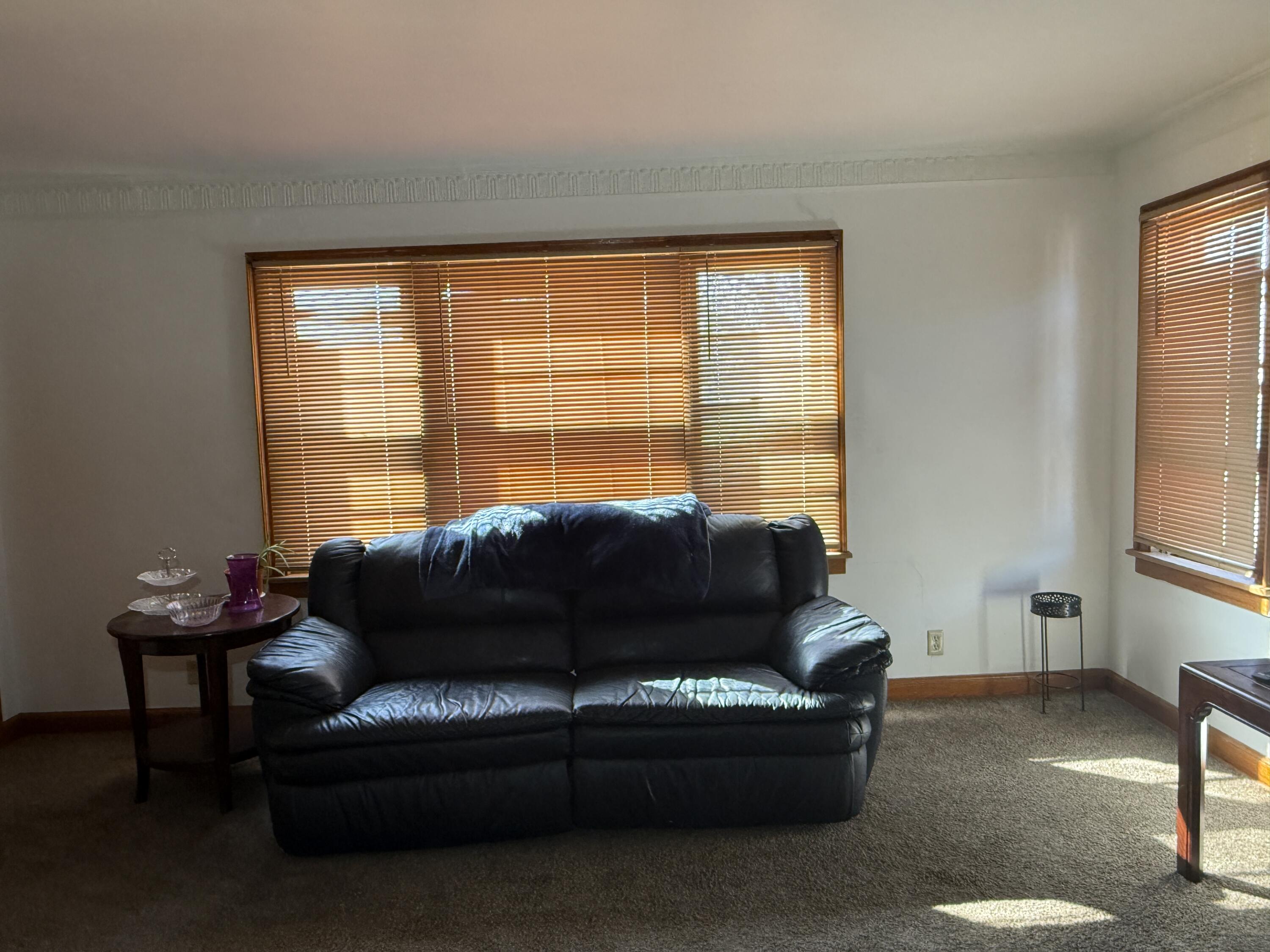 3724 North 57th Street Milwaukee, WI 53216 - Photo 10 of 17 Living room 2