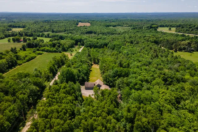 $565,000 | 40 Penobscot Ridge Road, Charleston, ME 04422