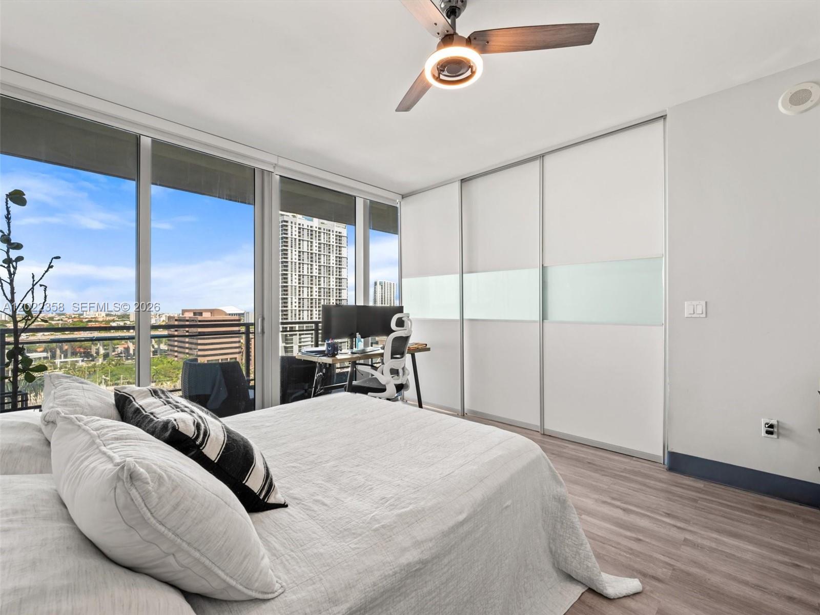 92 Southwest 3rd Street, Unit 1607 Miami, FL 33130 - Photo 5 of 25