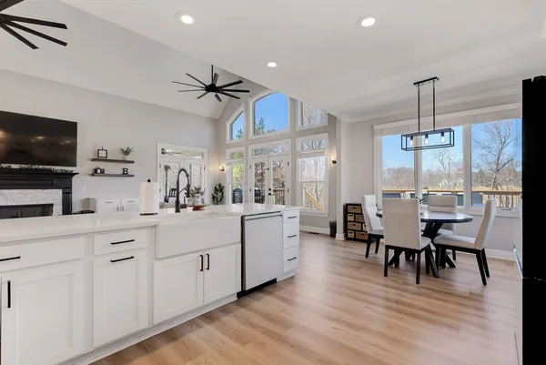 $939,000 | 524 Country Club Drive, Dickson, TN 37055