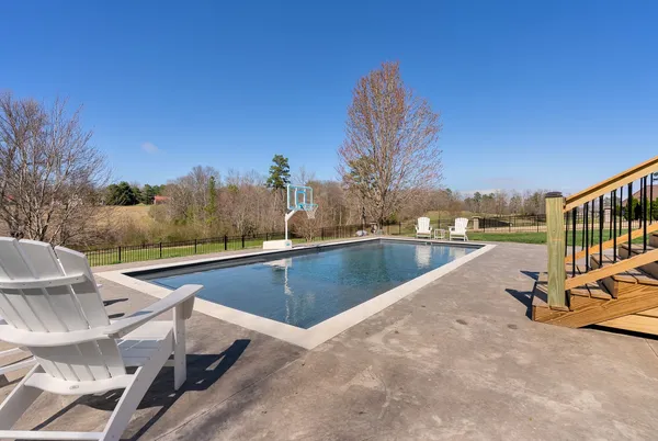$939,000 | 524 Country Club Drive, Dickson, TN 37055