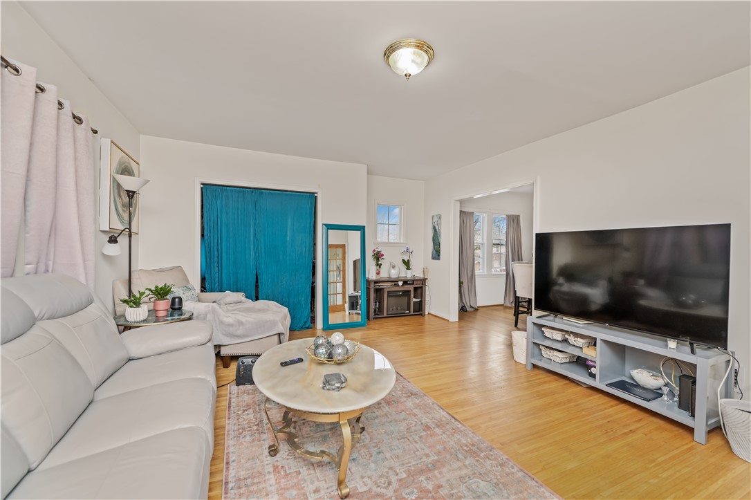 790 Thurston Road Rochester, NY 14619 - Photo 14 of 22