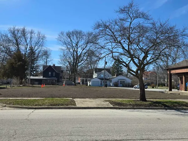 $75,000 | 130 West Center Street, Paxton, IL 60957