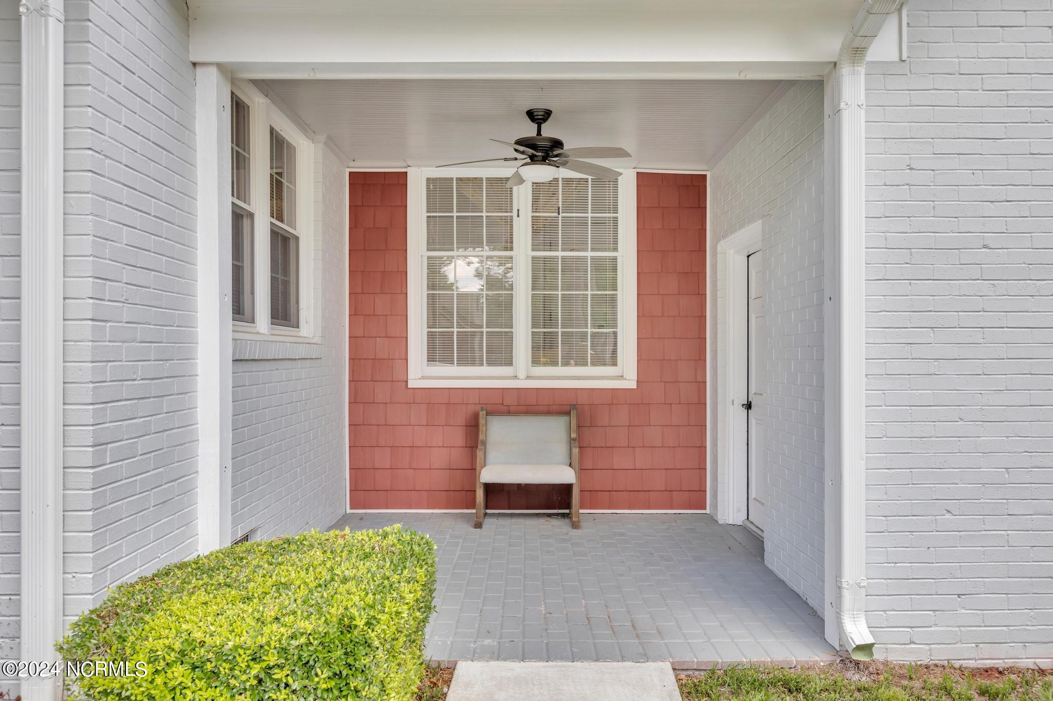 401 Brookview Drive Jacksonville, NC 28540 - Photo 3 of 39 401 brookview 11