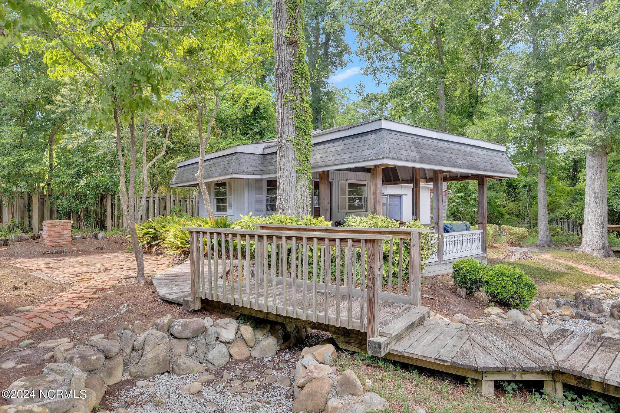 401 Brookview Drive Jacksonville, NC 28540 - Photo 36 of 39 401 brookview 37