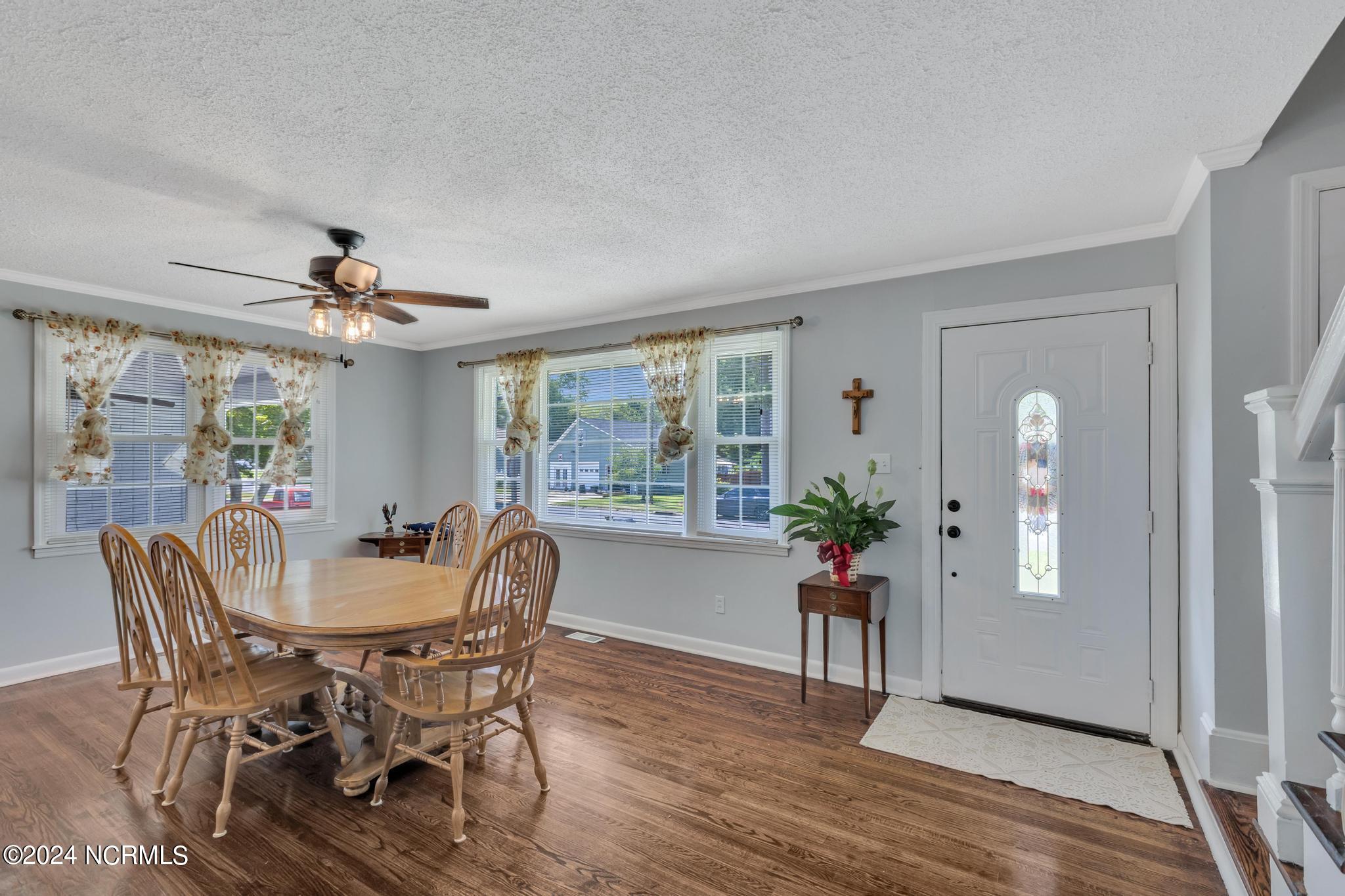 401 Brookview Drive Jacksonville, NC 28540 - Photo 4 of 39 401 brookview 7