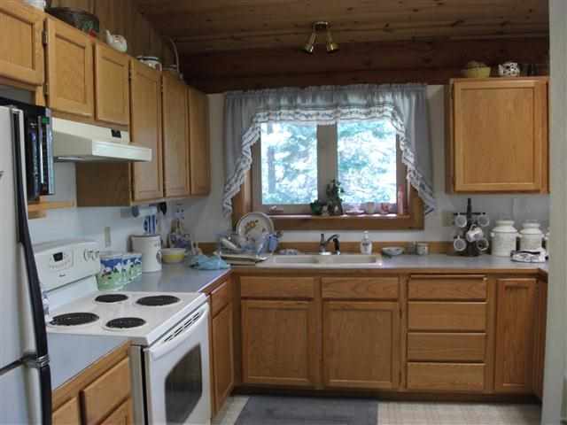 4465 Whittier Road Clayton, WA 99110 - Photo 8 of 16