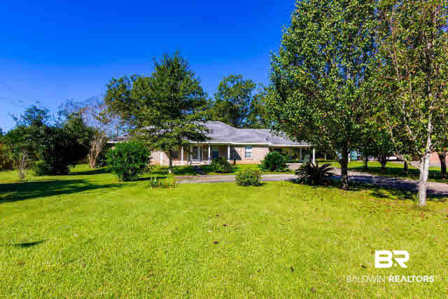 21675 Broad Street Silverhill, AL 36576 - Photo 3 of 31 Large Front Yard