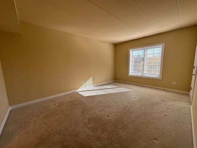 $2,700 | 6655 South Cass Avenue, Unit 3B, Westmont, IL 60559