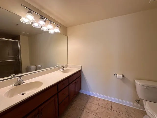 $2,700 | 6655 South Cass Avenue, Unit 3B, Westmont, IL 60559