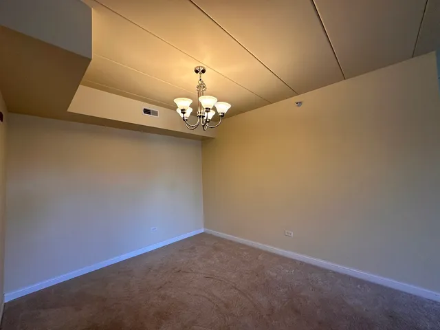 $2,700 | 6655 South Cass Avenue, Unit 3B, Westmont, IL 60559