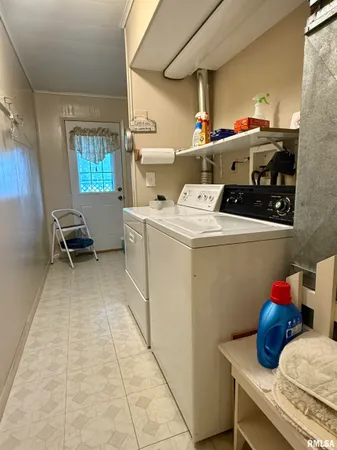 $159,900 | 208 South Market Street, Knoxville, IL 61448