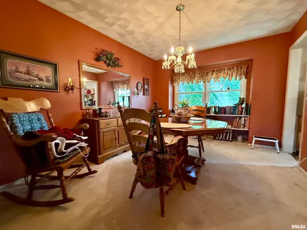 $159,900 | 208 South Market Street, Knoxville, IL 61448