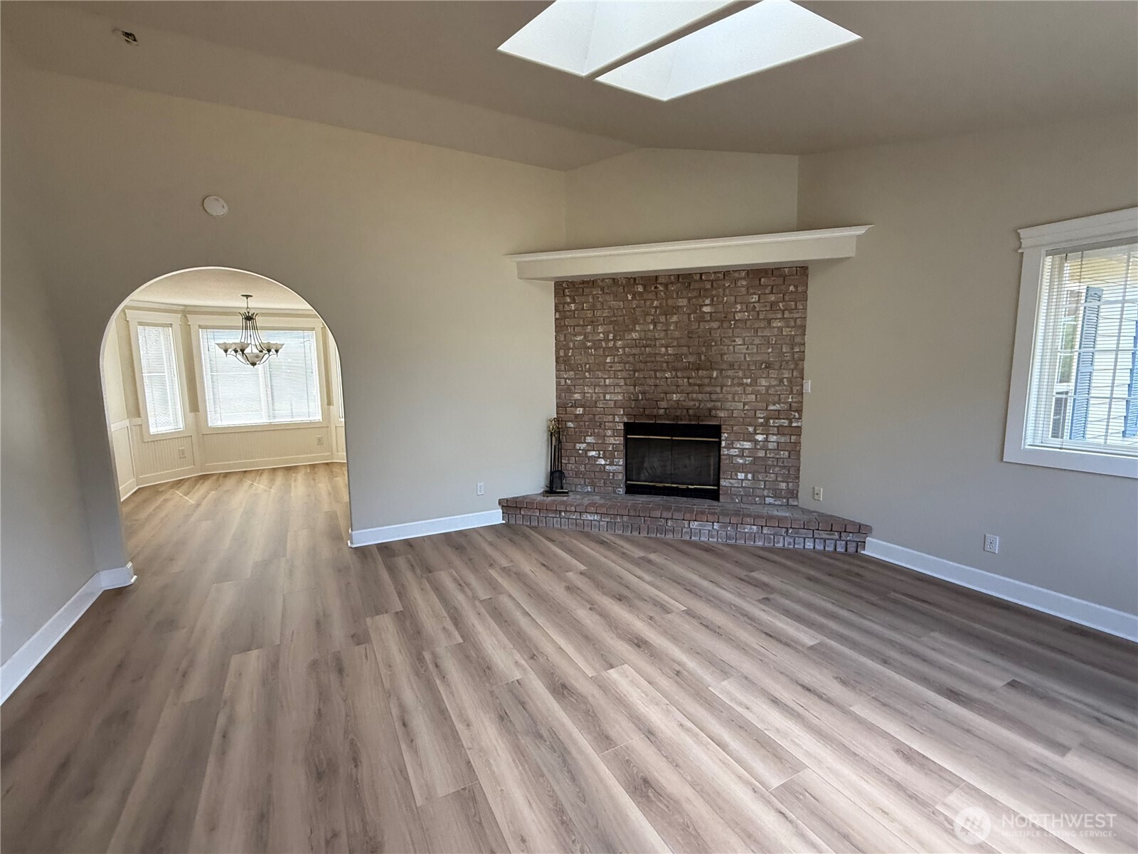 6222 Cady Road Everett, WA 98203 - Photo 2 of 26
