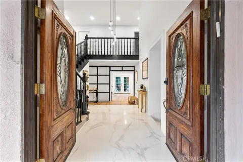$1,075,000 | 23646 Vía Corsa, Valencia, CA 91355