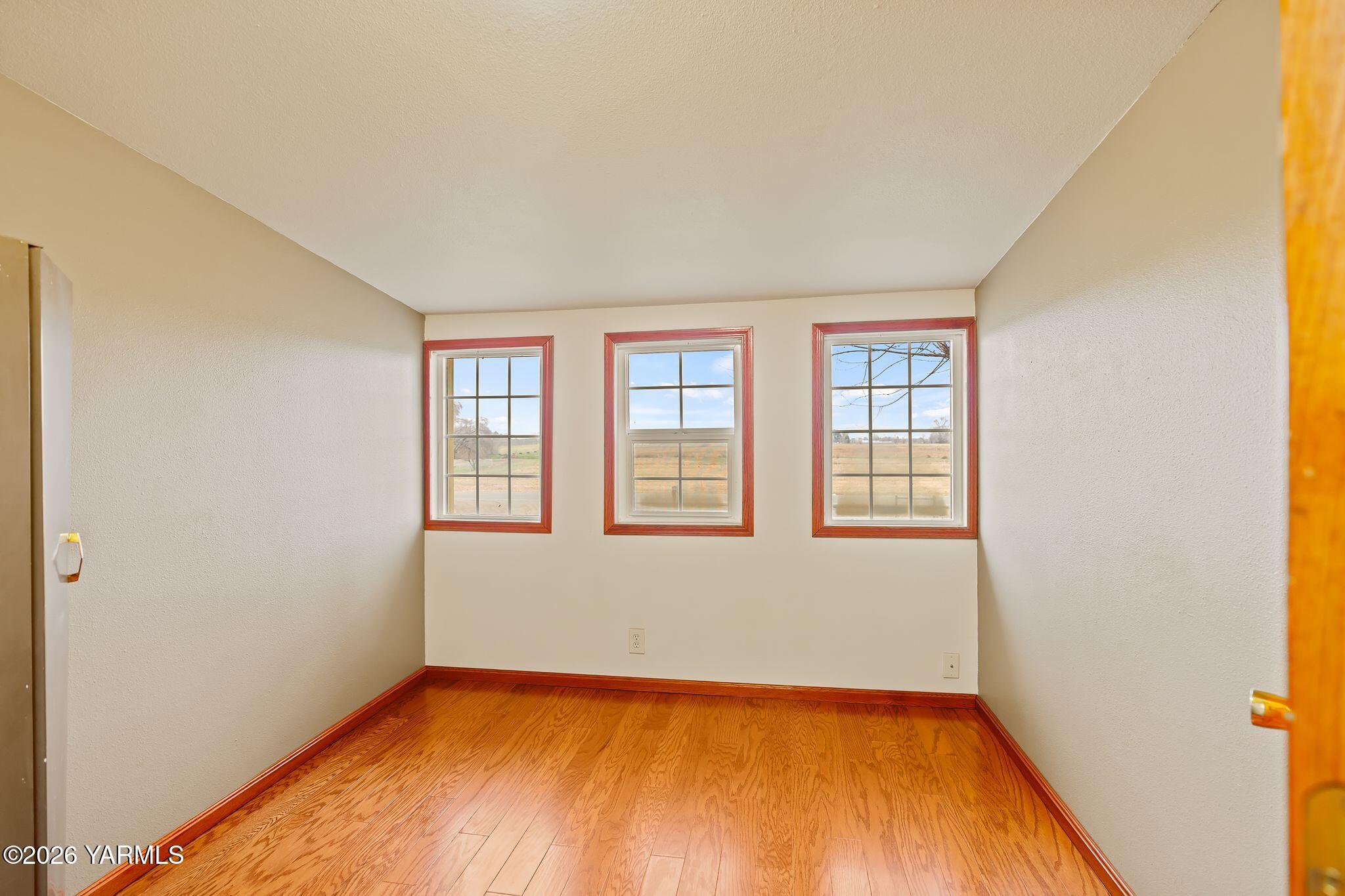 2600 Midvale Road Mabton, WA 98935 - Photo 24 of 38 7703 Ahtanum Rd-23