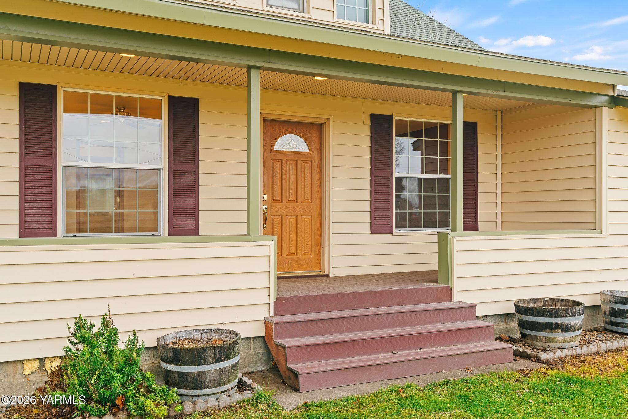 2600 Midvale Road Mabton, WA 98935 - Photo 3 of 38 7703 Ahtanum Rd-3