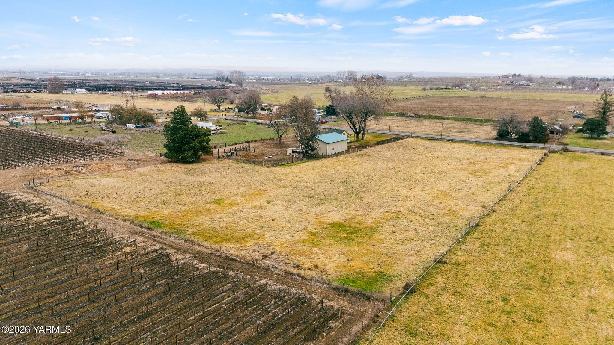 2600 Midvale Road Mabton, WA 98935 - Photo 31 of 38 7703 Ahtanum Rd Aerials-7 copy