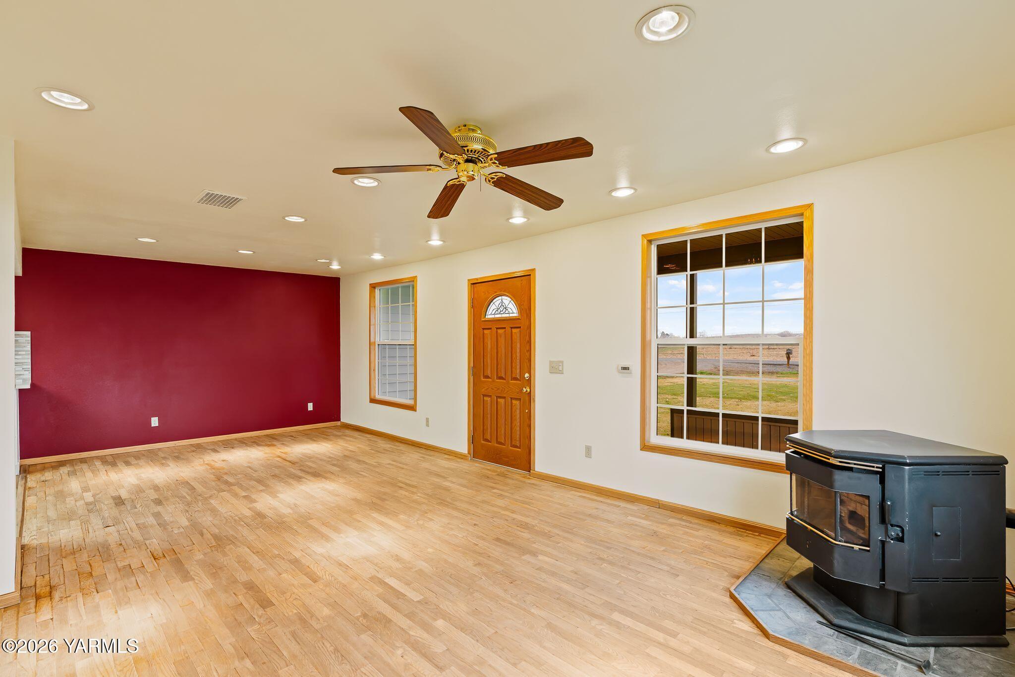 2600 Midvale Road Mabton, WA 98935 - Photo 7 of 38 7703 Ahtanum Rd-6