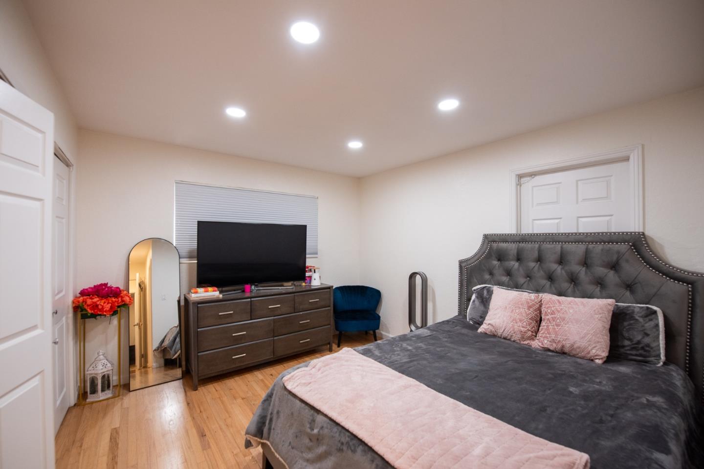 5798 Ribchester Court San Jose, CA 95123 - Photo 8 of 18